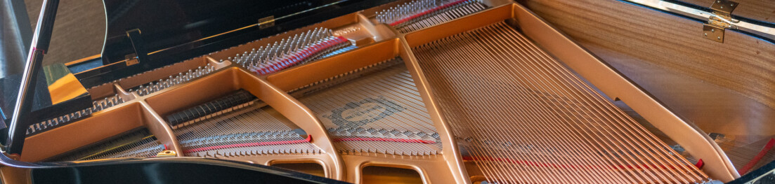 An open piano.