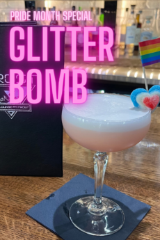 Glitter bomb
